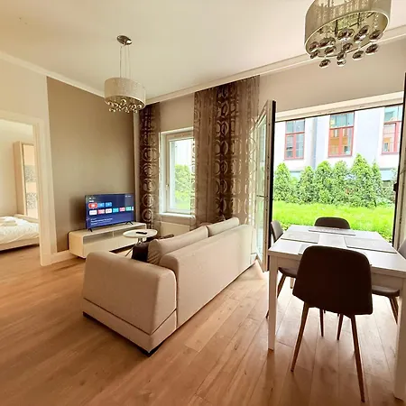 Luxury Quiet Centre - Terrace & 3 Bedrooms - 124m2 Рига
