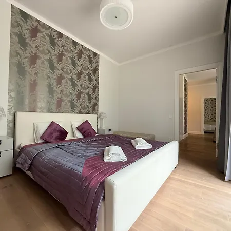 Luxury Quiet Centre - Terrace & 3 Bedrooms - 124m2 Рига