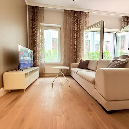 Luxury Quiet Centre - Terrace & 3 Bedrooms - 124m2 Рига
